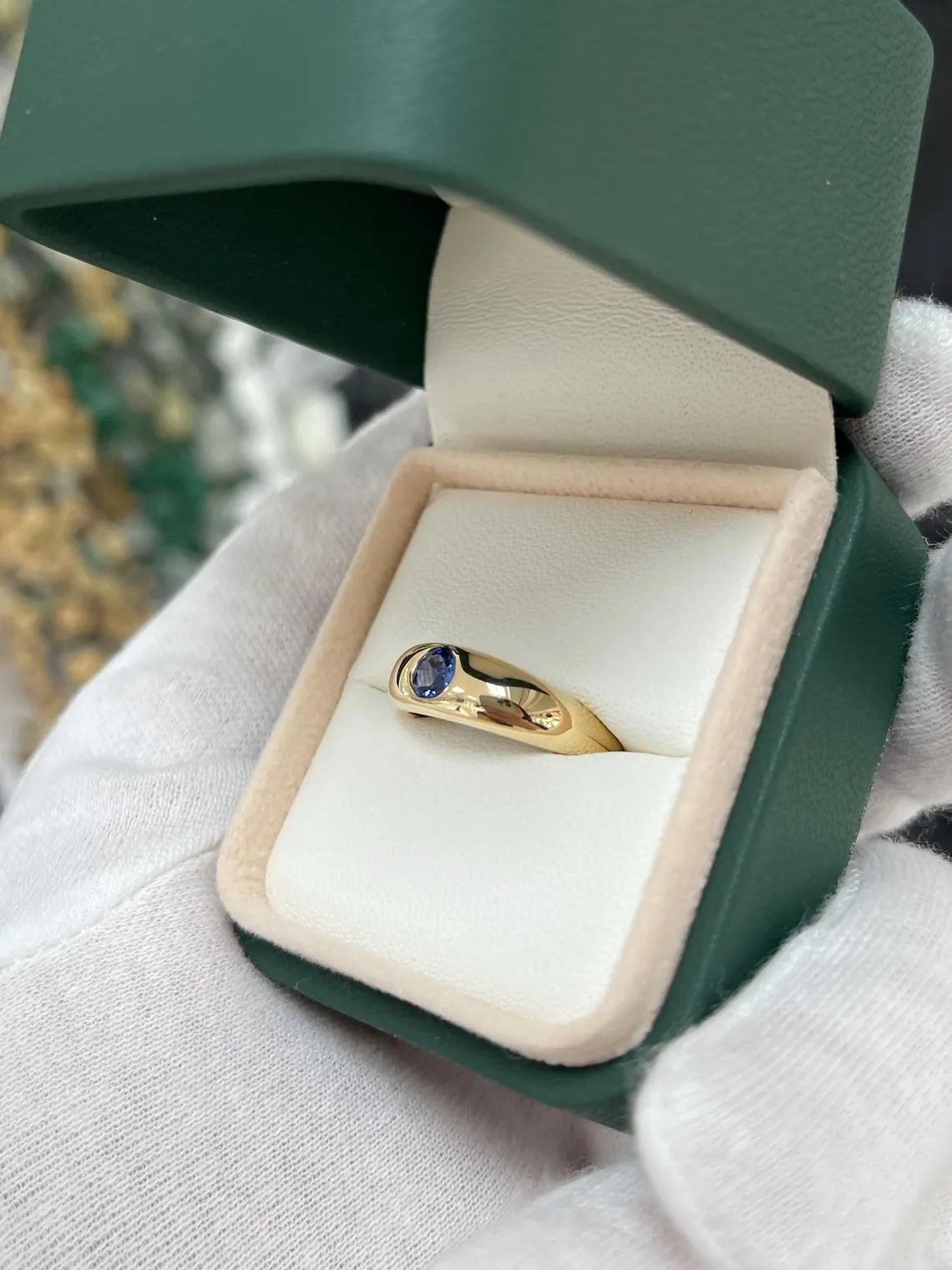 0.50ct Natural Round Sapphire Creates A Classic Deep Blue Solitaire Ring - Image 5