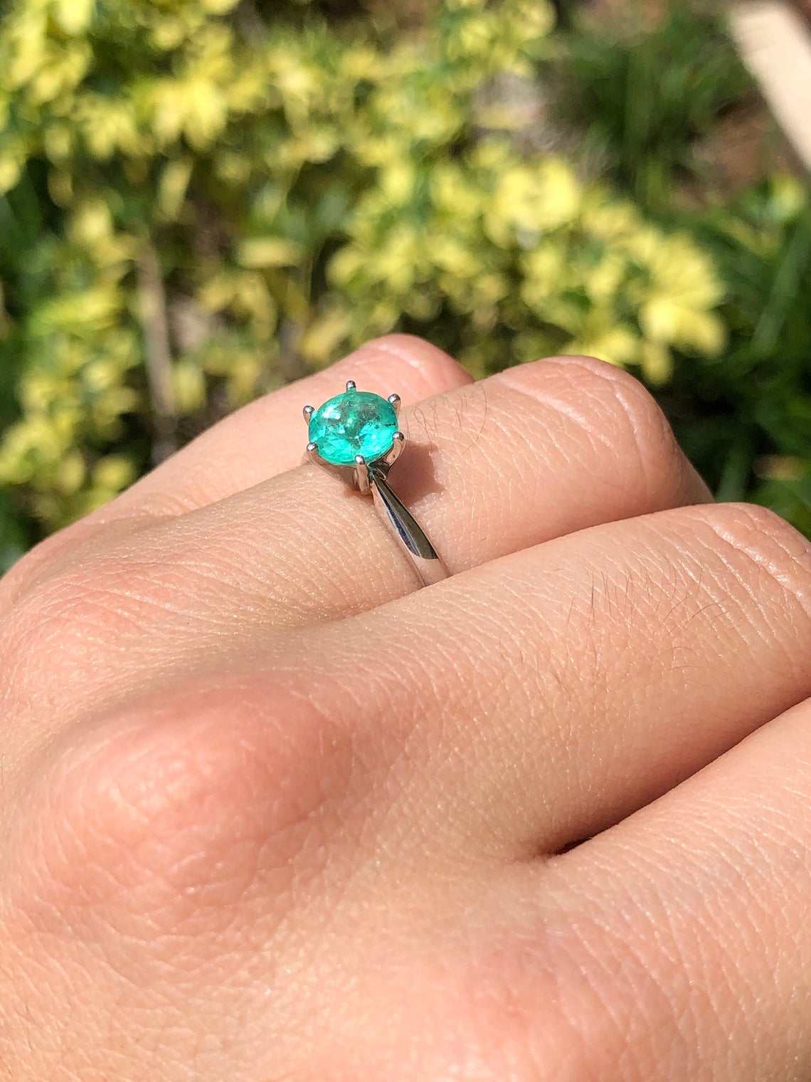 1.17 Carat Round Cut Earth mined Emerald Solitaire Engagement Ring - Image 4