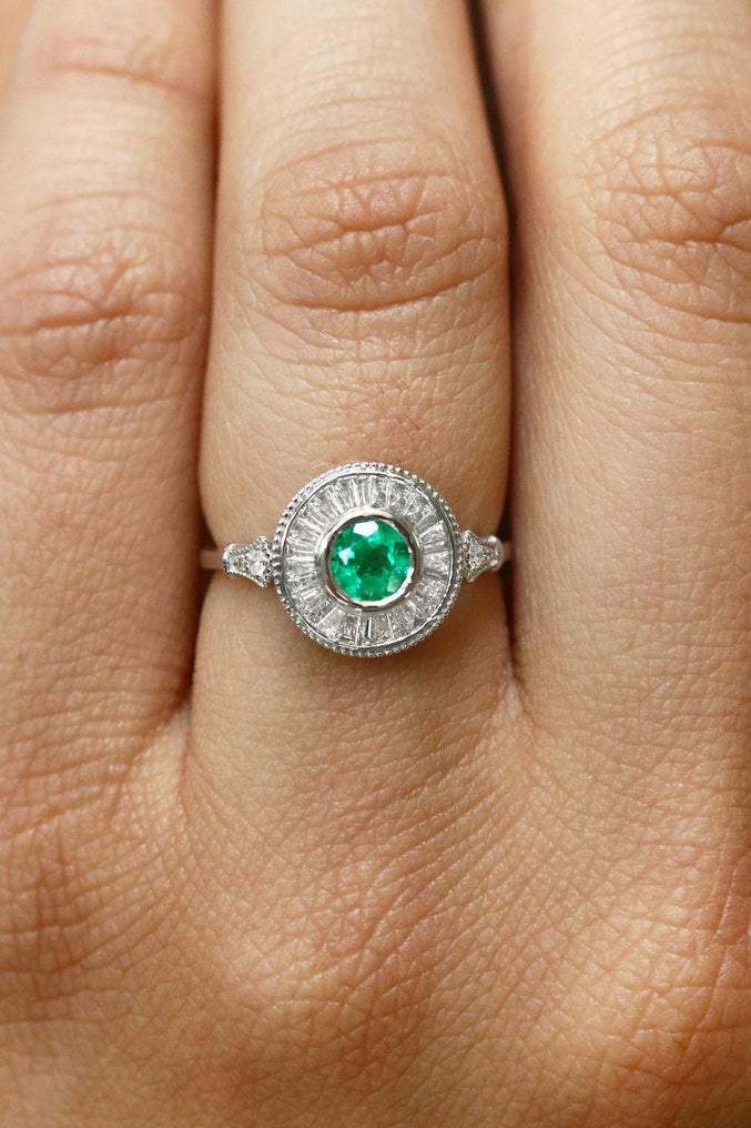 1.25tcw Colombian Emerald & Diamond Baguette Halo Ring 14K - Image 4