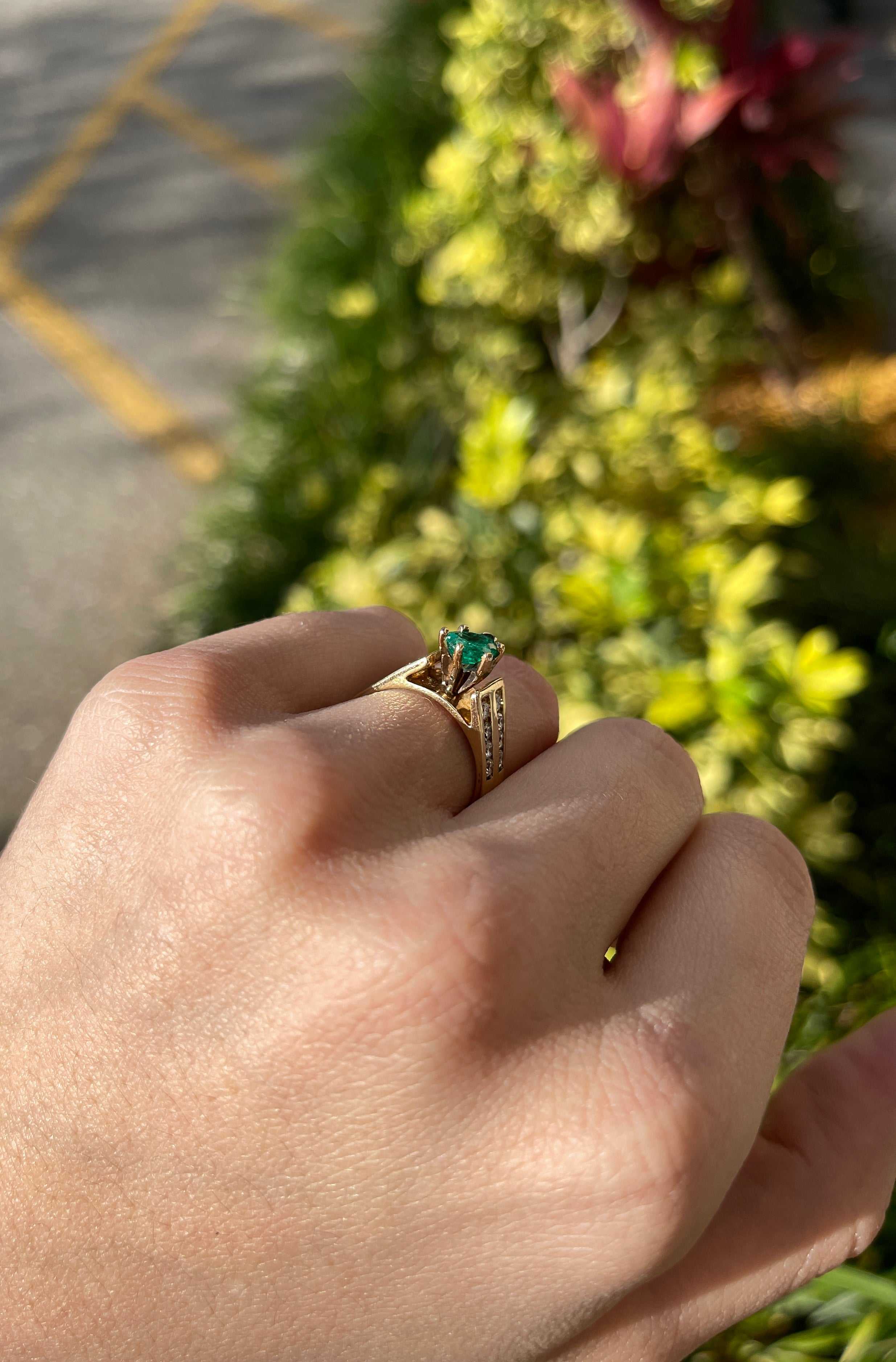 1.28tcw Fine Vivid Green Colombian Emerald Pear & Channel Set Diamond Cocktail Ring 14K - Image 5