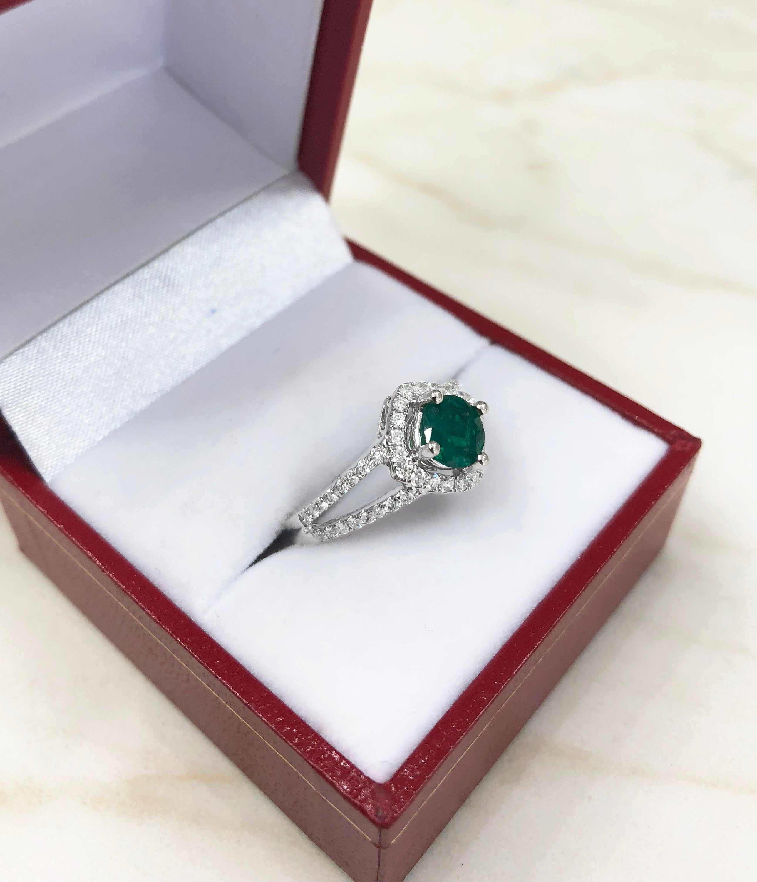 1.39tcw Split Shank Emerald & Diamond Halo Engagement Ring - Image 6