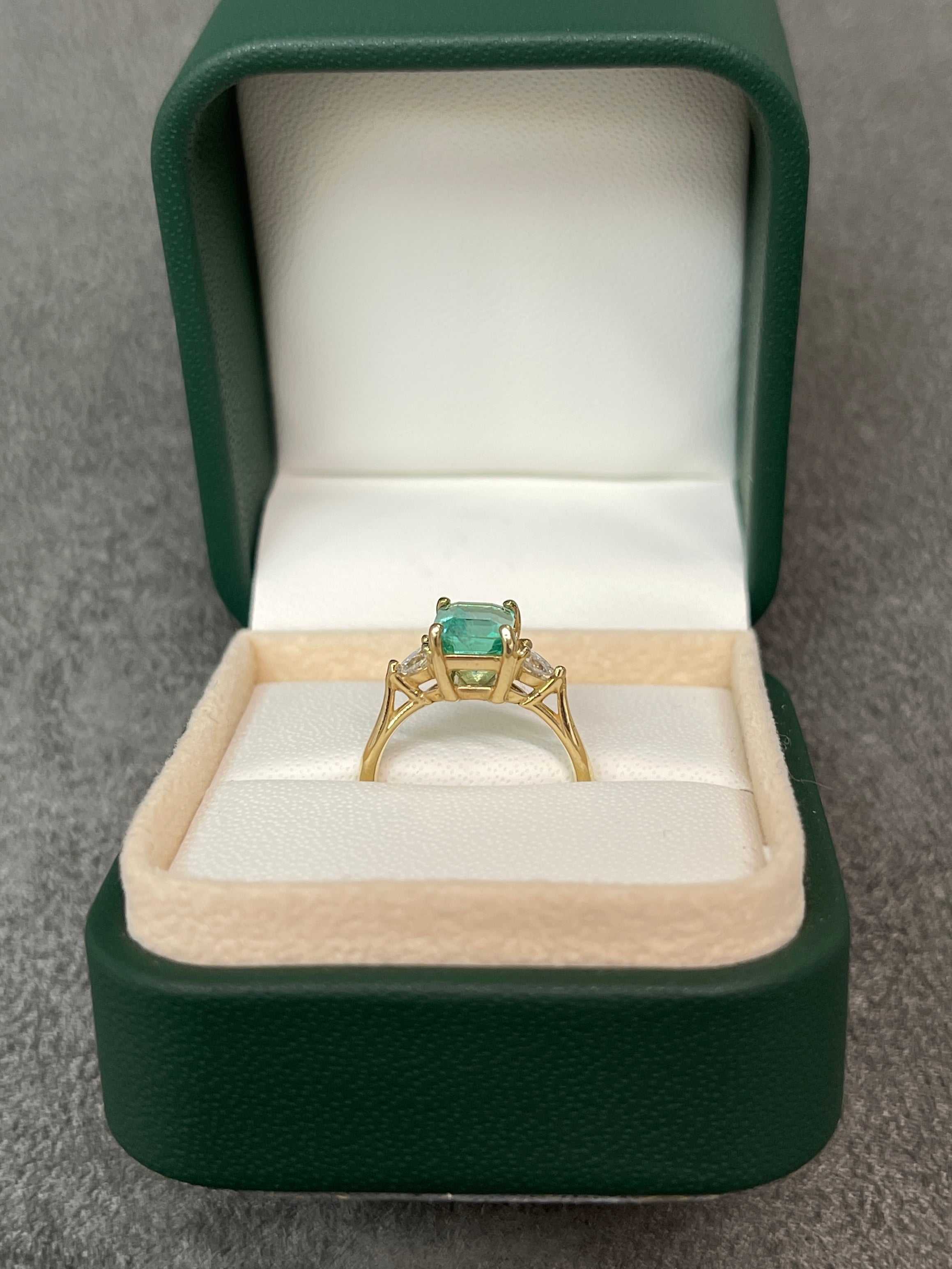 1.59tcw Emerald Three Stone Pear Diamond Ring Yellow Gold 14K - Image 11
