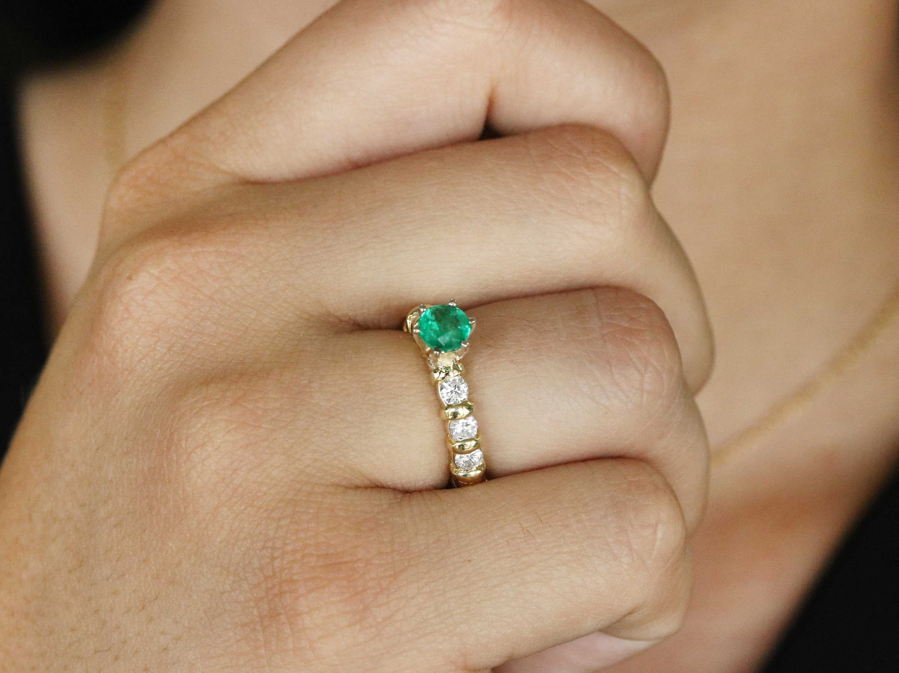 1.69tcw Round Emerald & Diamond Accent Engagement Ring 18K - Image 4