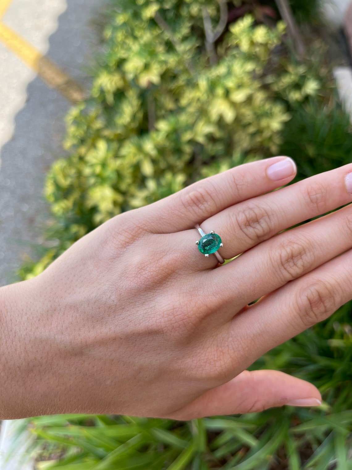 1.77 Carat Oval Cut Dark Bluish Green Emerald Solitaire Gold Ring 14K - Image 3