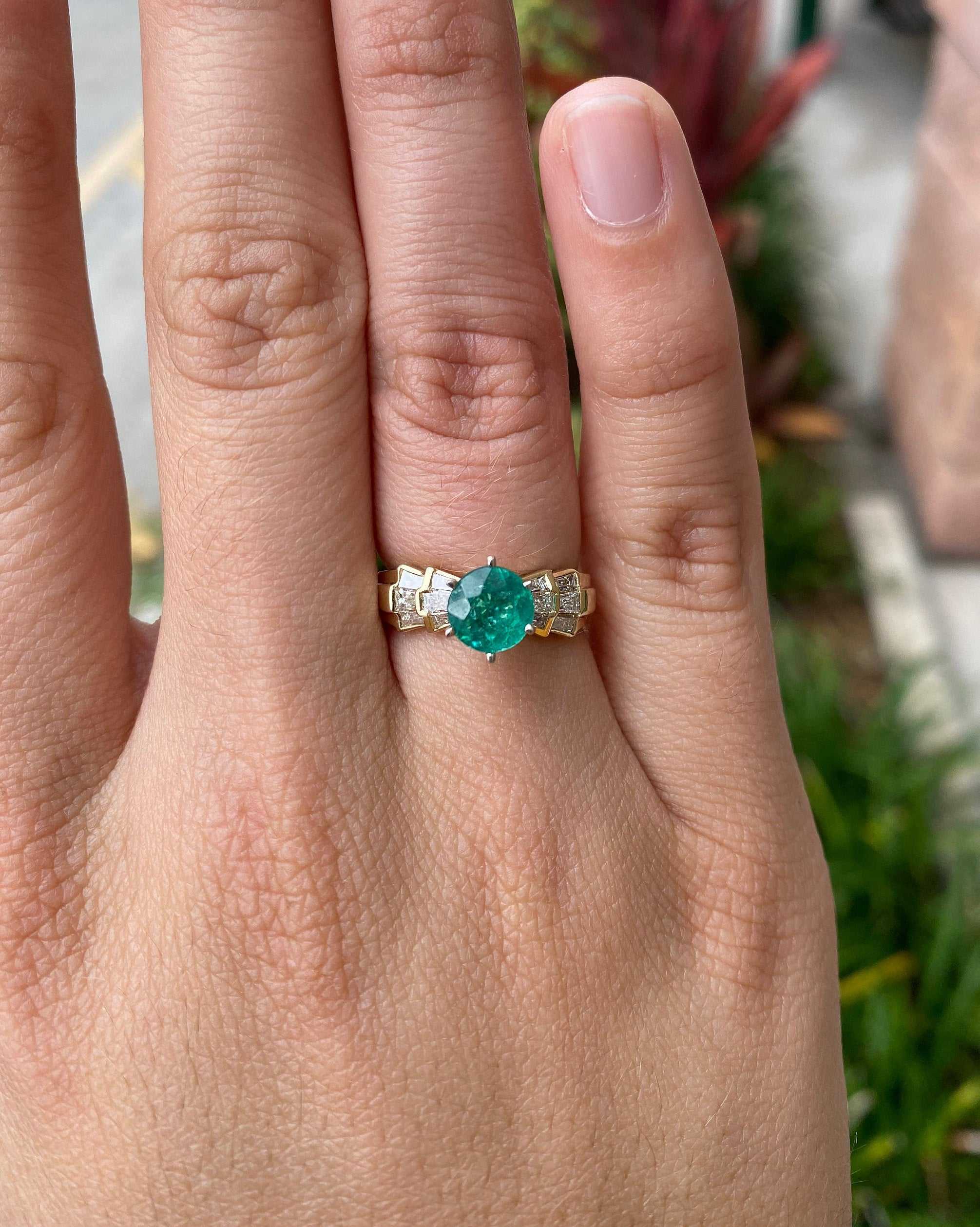 1.86tcw Round Emerald & Diamond Statement Ring Gold 14K - Image 4