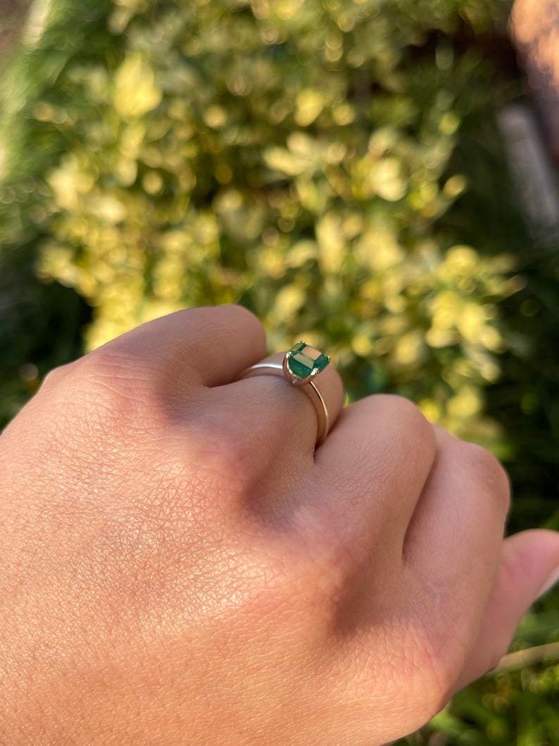 2.10cts 14K Gold 4 Prong Natural Real Emerald Solitaire Right Hand Ring - Image 5