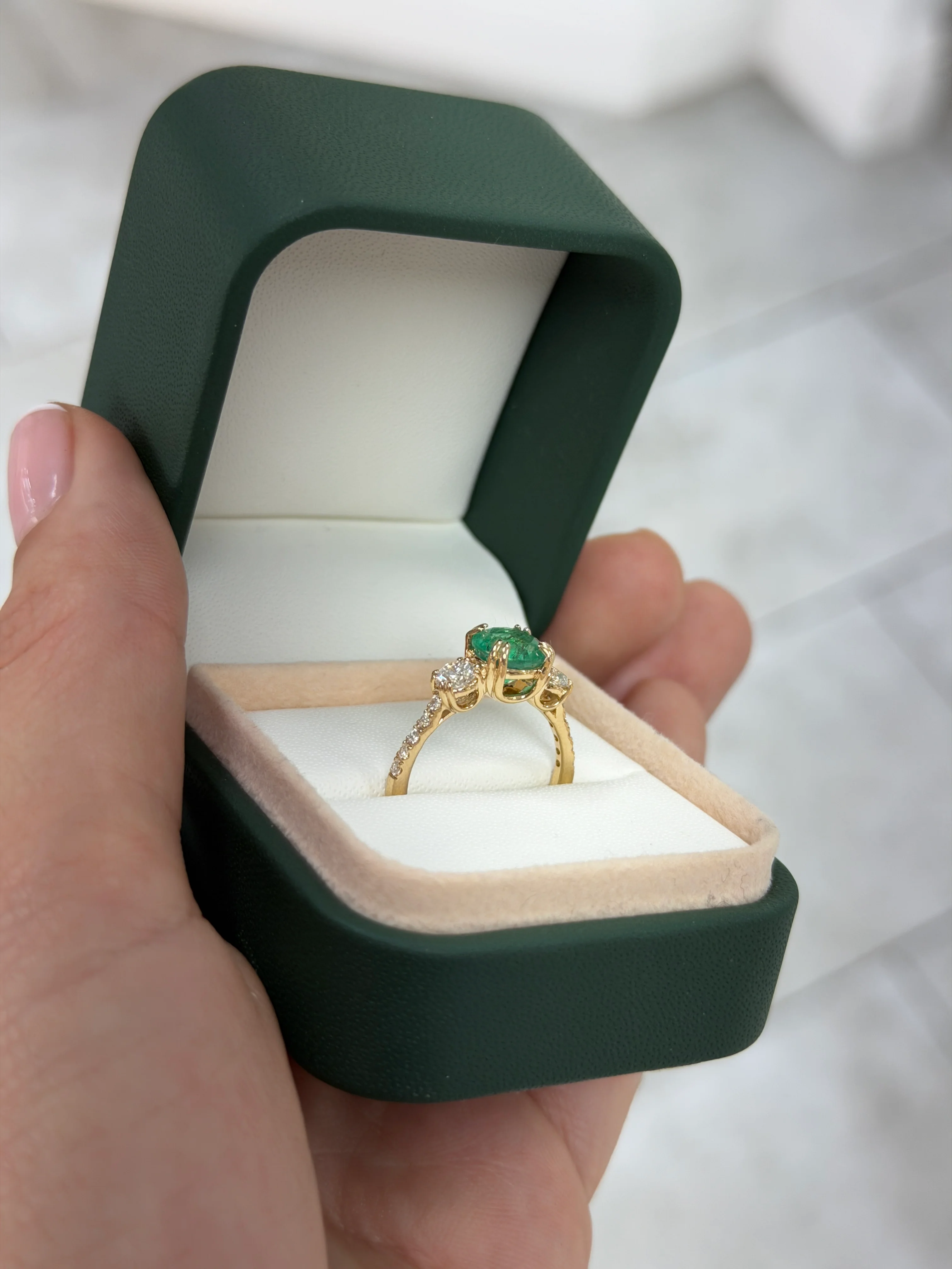 2.60tcw 14K Natural Round Emerald & LAB Diamond Three Stone with Accent Engagement Ring - Image 10