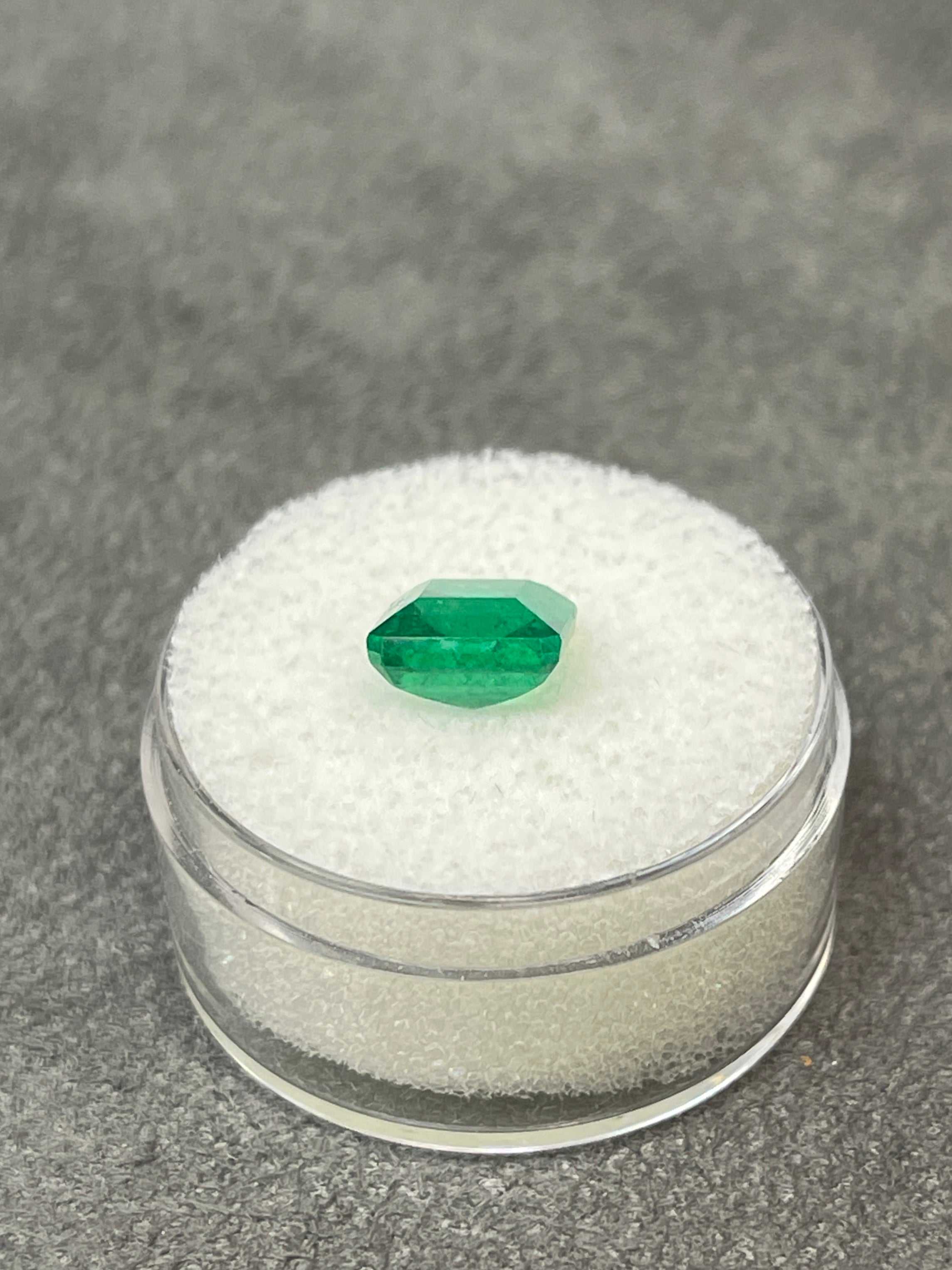 2.70 Carat Natural Loose Colombian Emerald-Emerald Cut - Image 5