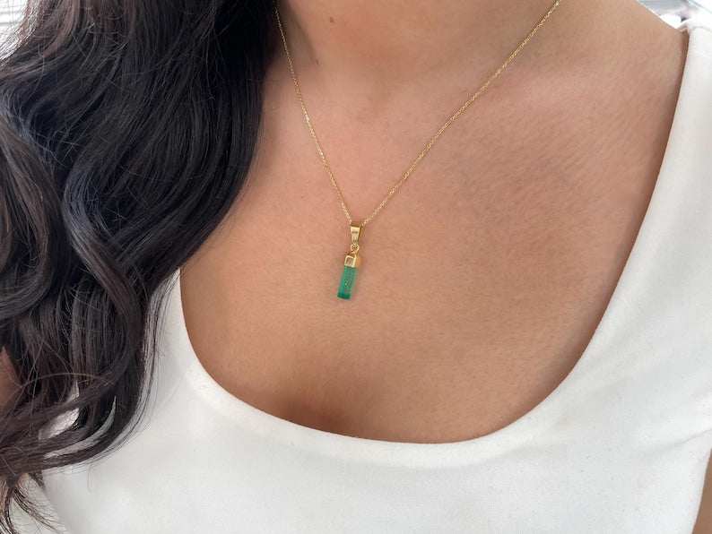 2.71ct 18K Natural Rough Colombian Emerald Crystal Pendant Necklace Unisex - Image 8
