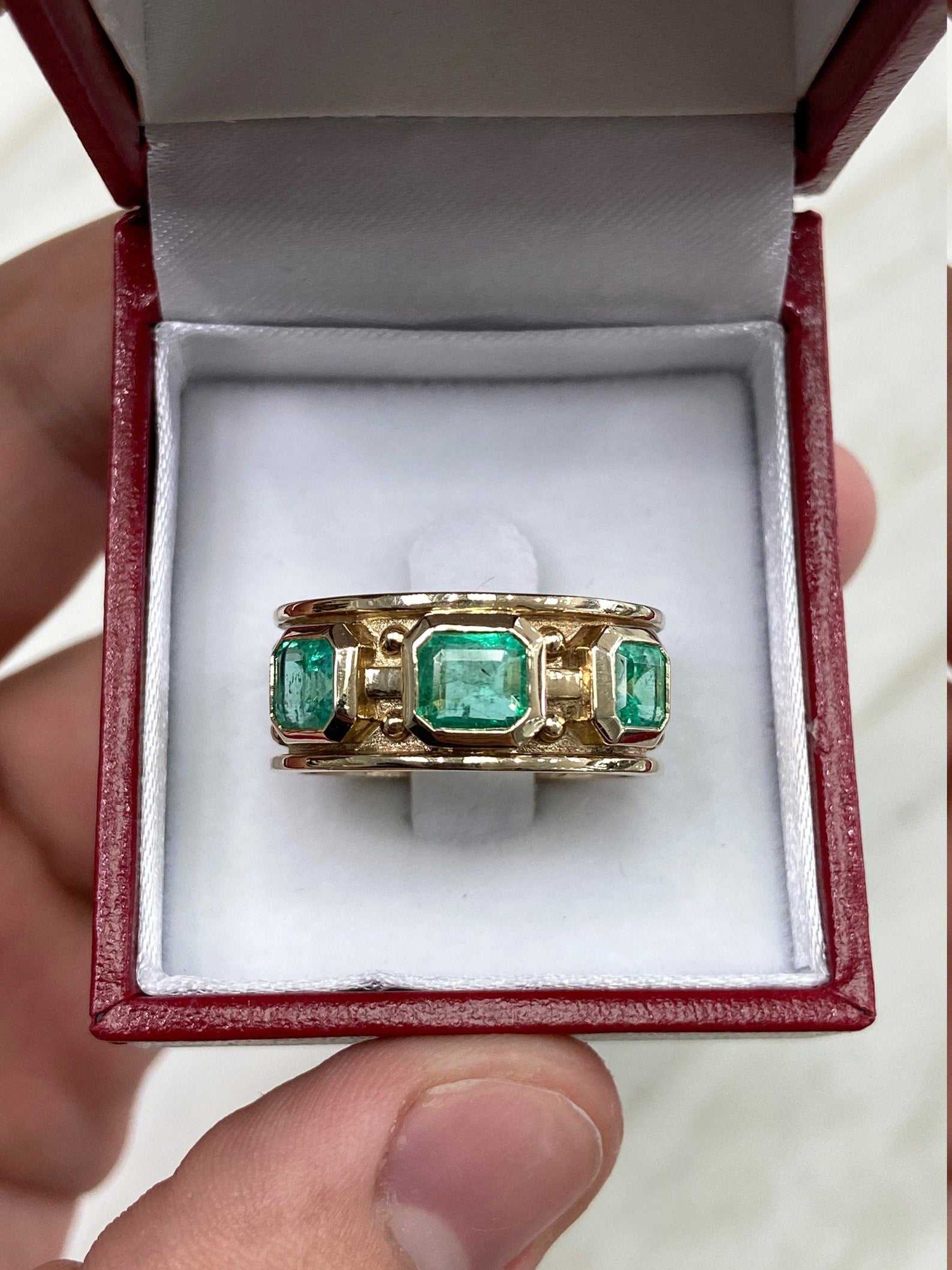 2.85tcw Men's Emerald Solitaire Three Stone Everyday Band Ring 14K - Image 4