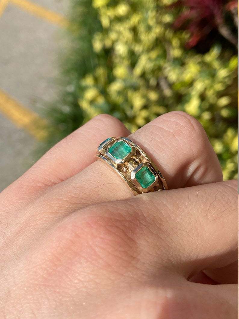 2.85tcw Men's Emerald Solitaire Three Stone Everyday Band Ring 14K - Image 9