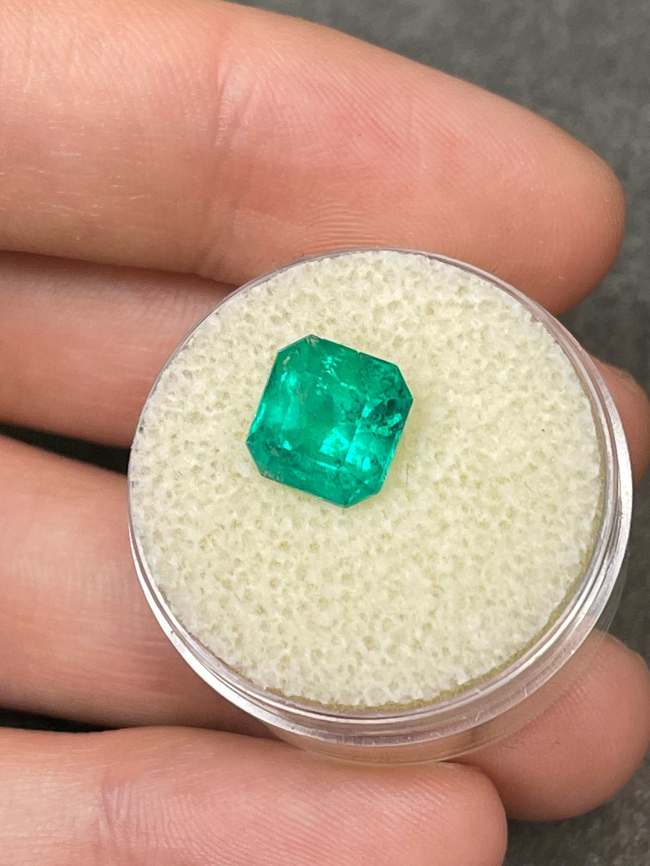 2.95 Carat Rich Medium Green Natural Loose Colombian Emerald-Asscher Cut - Image 3