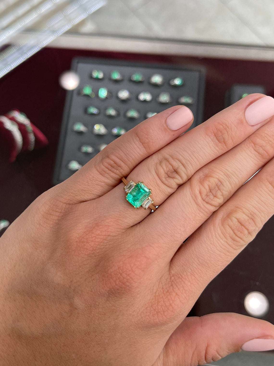 2.98tcw Emerald Three Stone Cut Diamond Emerald Ring 14K Yellow Gold - Image 3