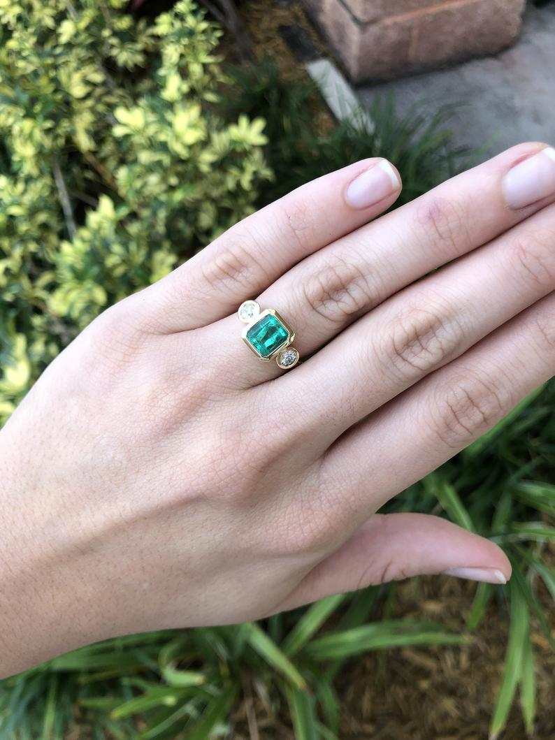 3.25tcw Three Stone Thick Bezel Set Emerald & Diamond Ring 14K - Image 3