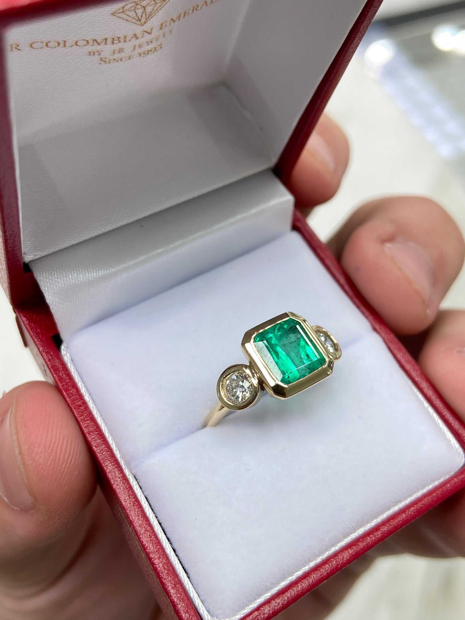 3.25tcw Three Stone Thick Bezel Set Emerald & Diamond Ring 14K - Image 6