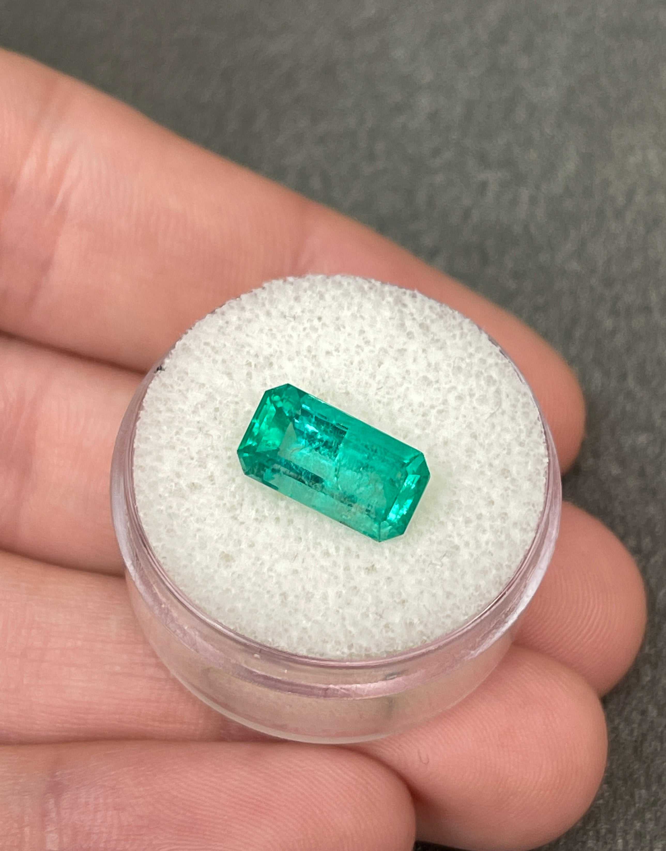 3.58 Carat Bluish Green Natural Loose Colombian Emerald-Elongated Emerald Cut - Image 4