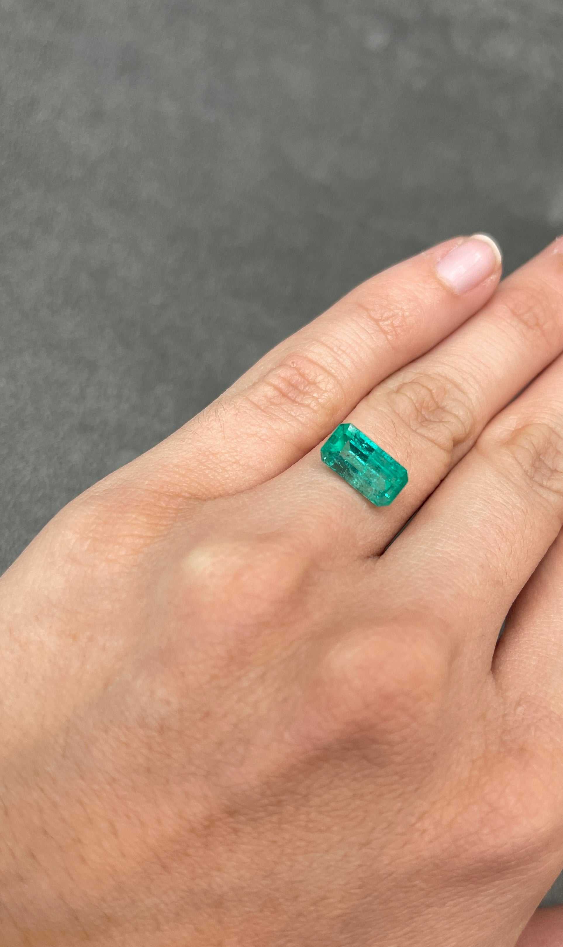 3.58 Carat Bluish Green Natural Loose Colombian Emerald-Elongated Emerald Cut - Image 6