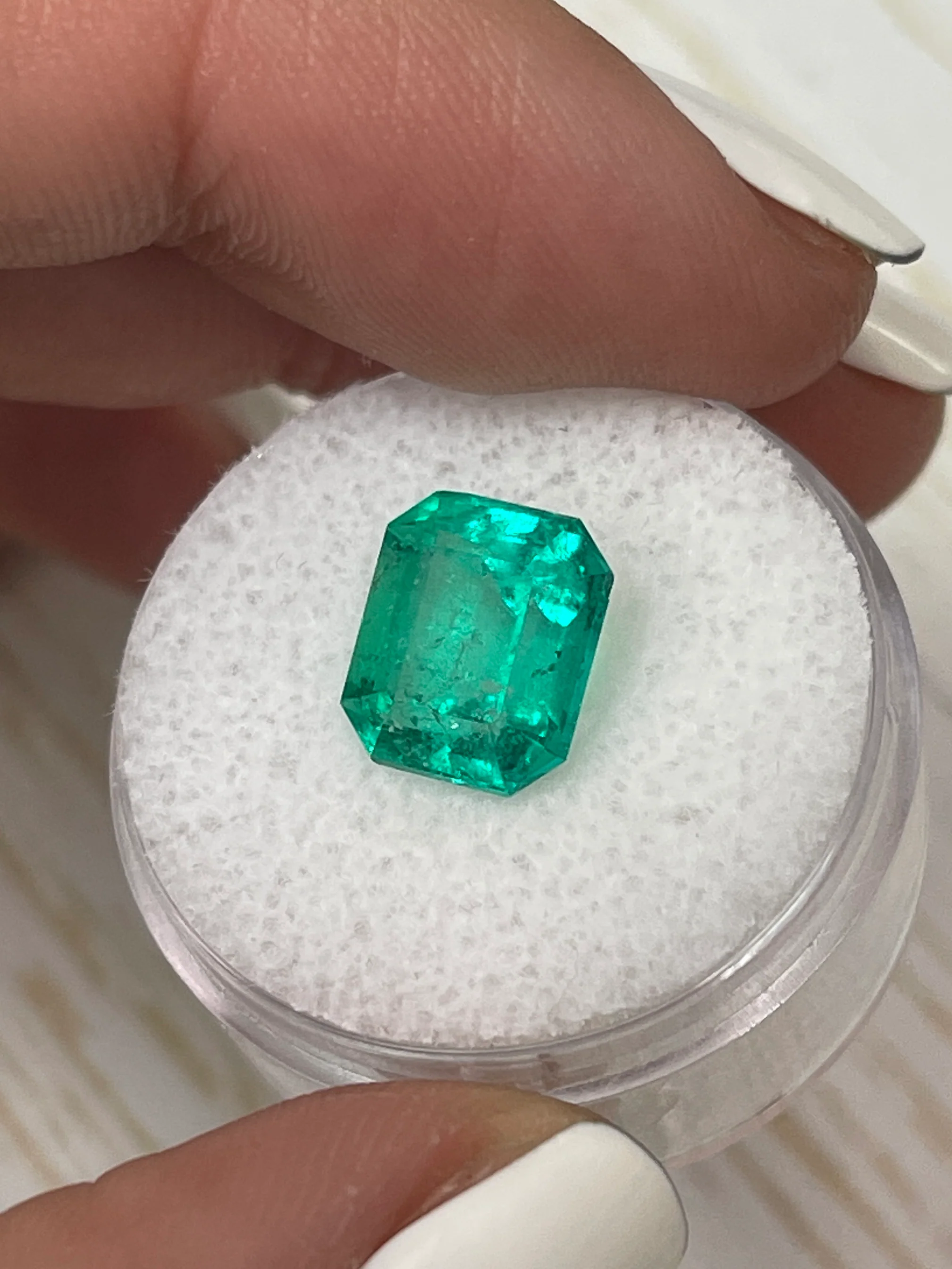 4.26 Carat 10x9 Vivid Green Natural Loose Colombian Emerald-Emerald Cut - Image 3