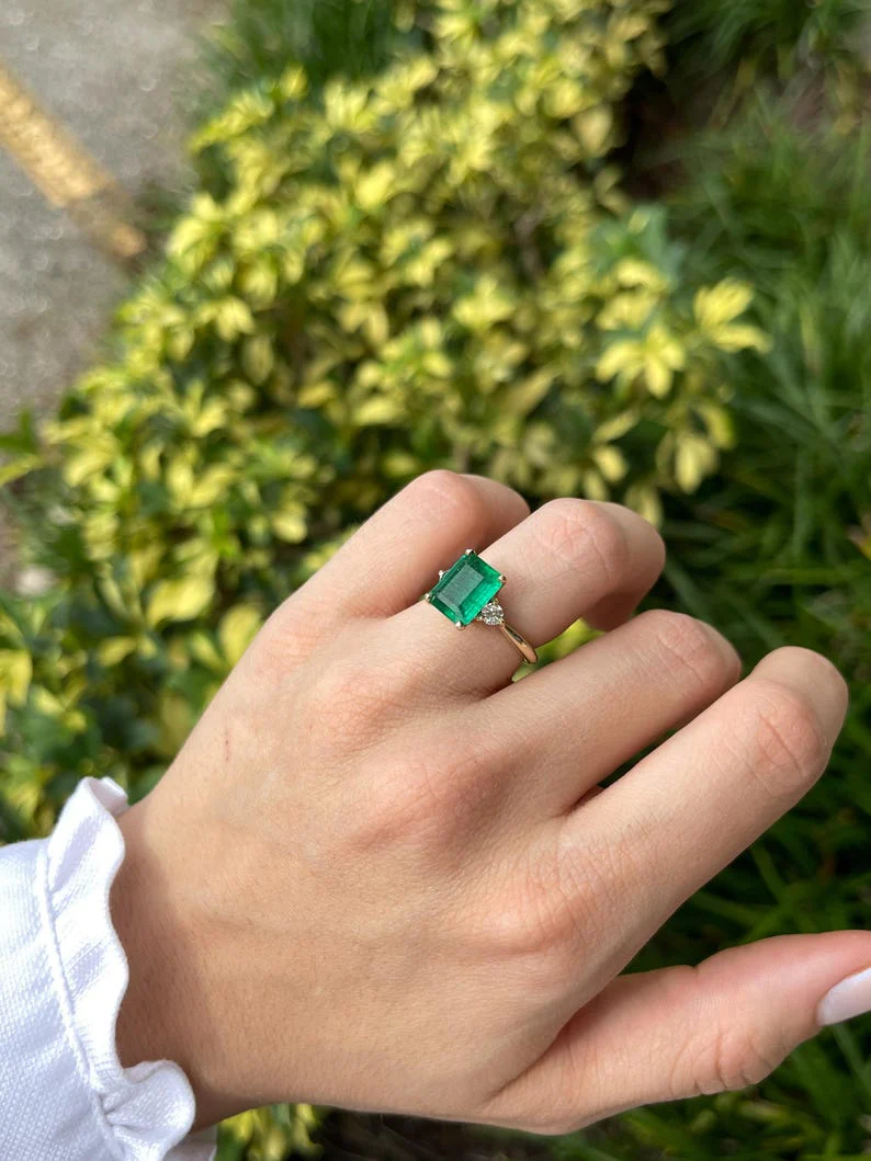 4.27tcw 14K Green Emerald Cut & Round Diamond Three Stone Engagement Ring - Image 4
