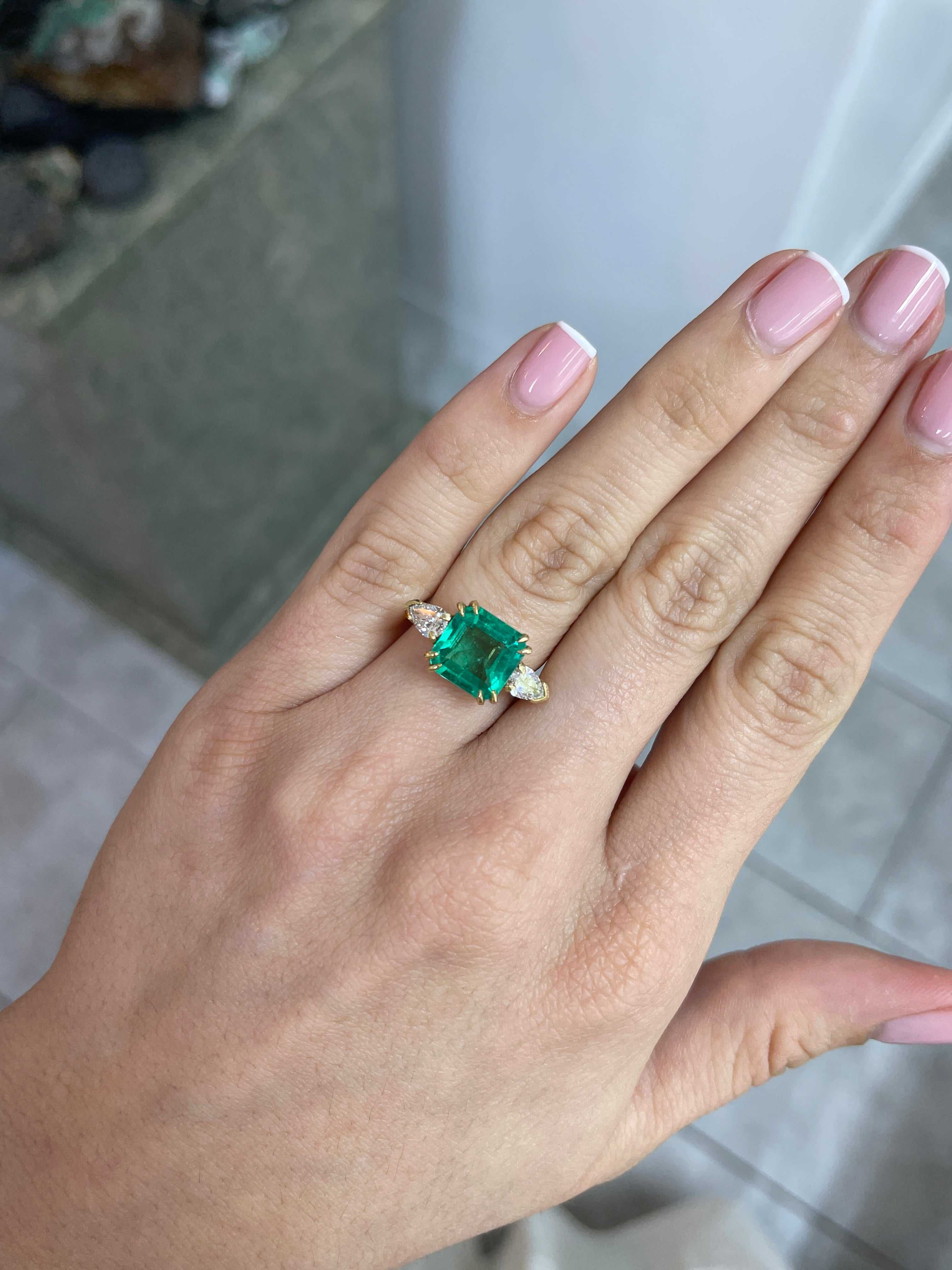 4.56tcw 18K GIA MINOR OIL Three Stone Emerald & Pear Diamond Ring - Image 8