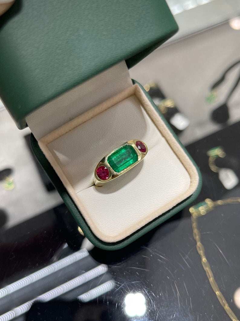 4.83tcw 18K 3 Stone Horizontal Emerald & Round Ruby Gypsy Bezel Ring - Image 8