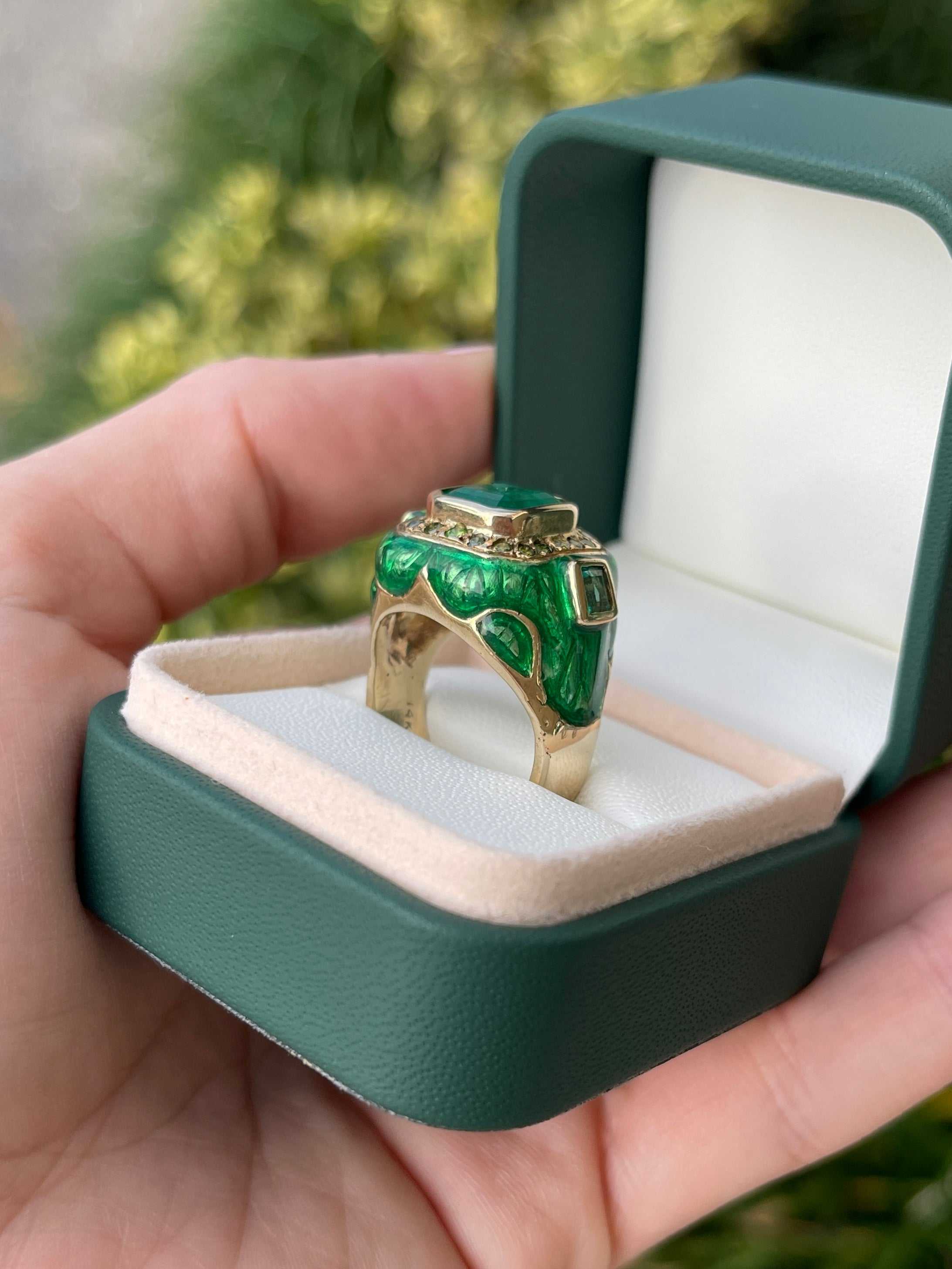 5.30tcw Colombian Emerald & Diamond Men's Enamel Ring 14K - Image 7