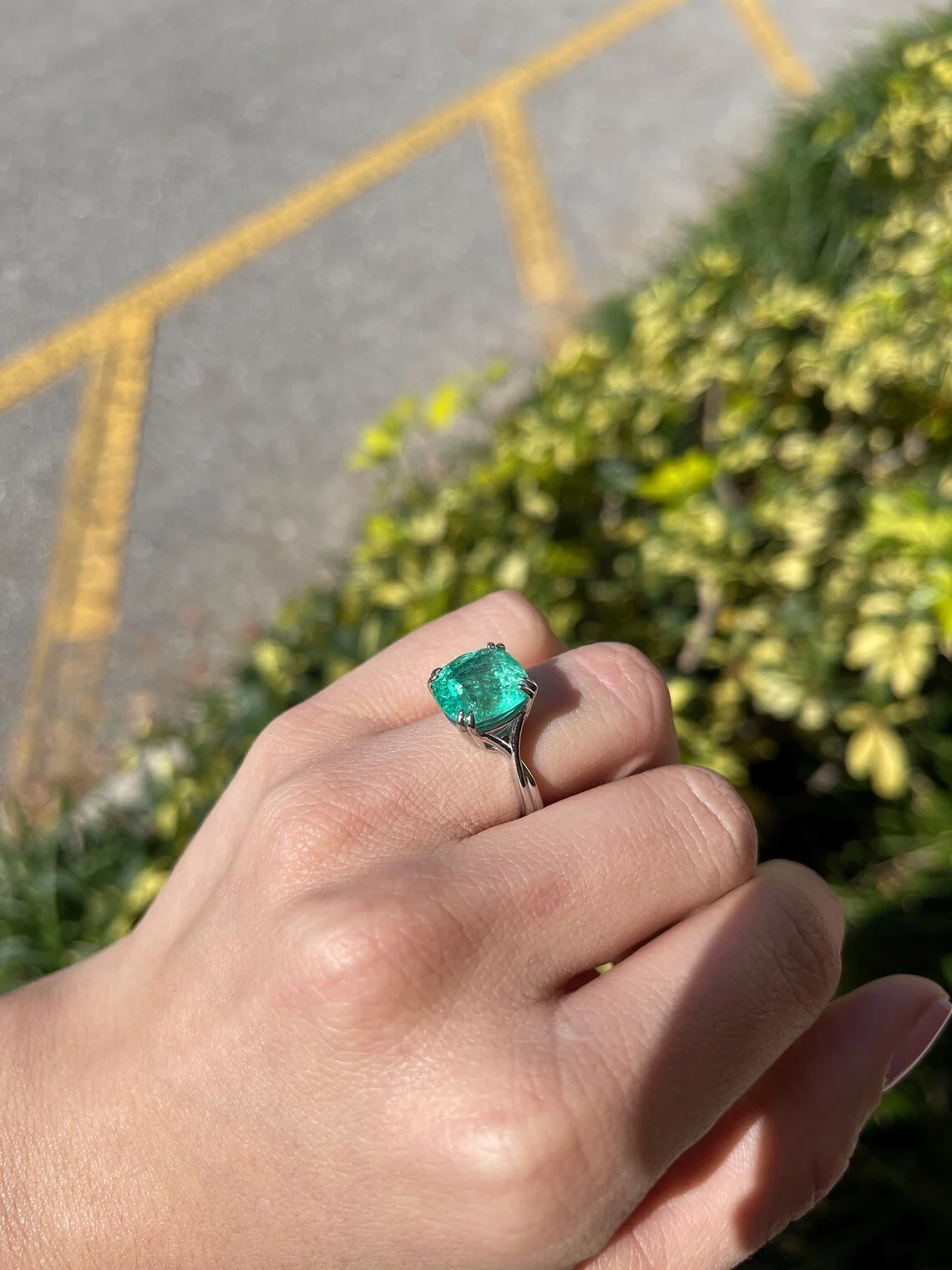 7.49ct Cushion Cut Colombian Emerald Creates Striking Solitaire Statement Engagement Ring - Image 8