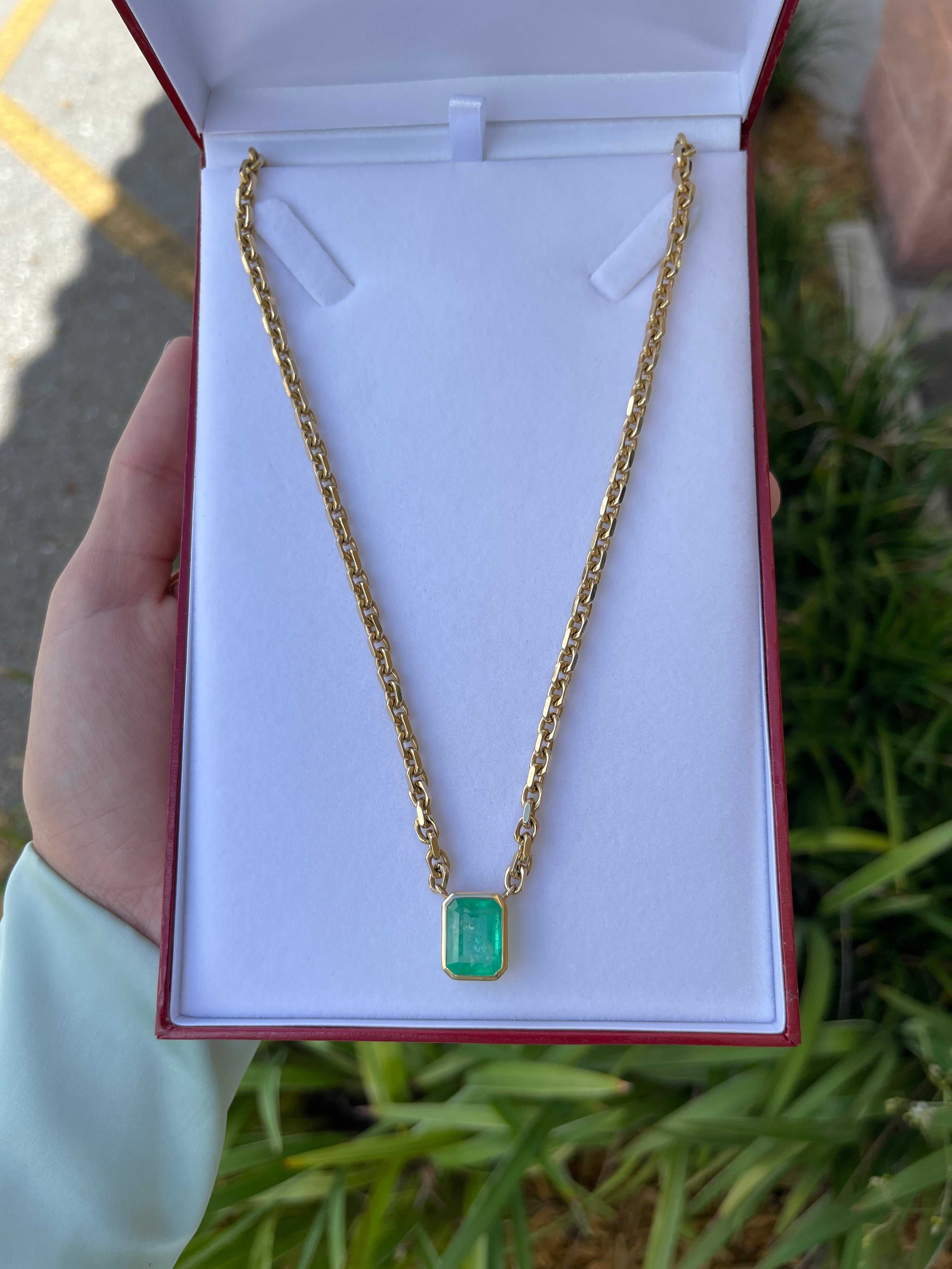 7.61 Carat Natural Colombian Emerald Bezel Set Unisex Solitaire Necklace 14K - Image 3