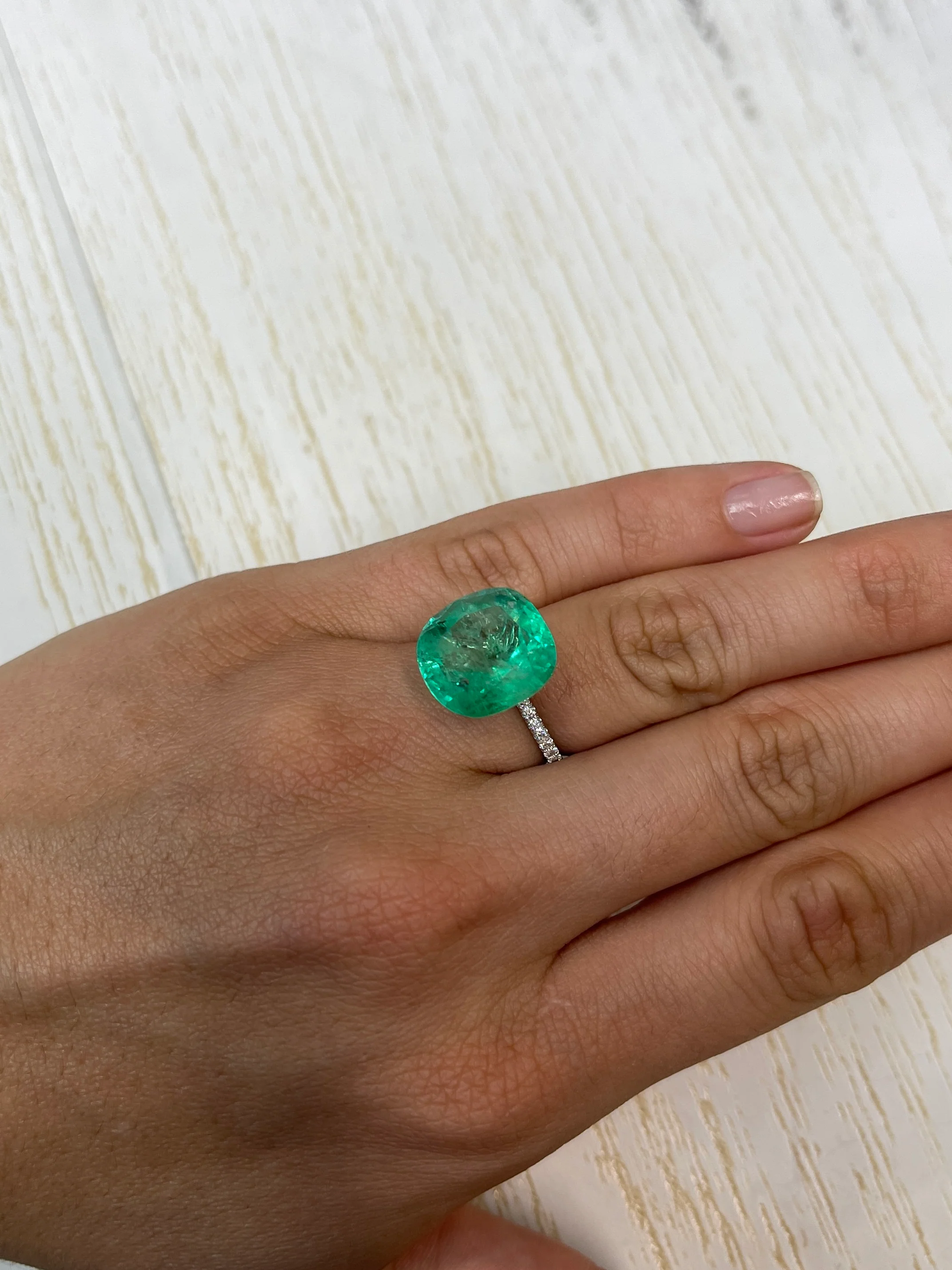 Large 13.63 Carat 15x15 Medium Green Natural Loose Colombian Emerald-Cushion Cut - Image 7