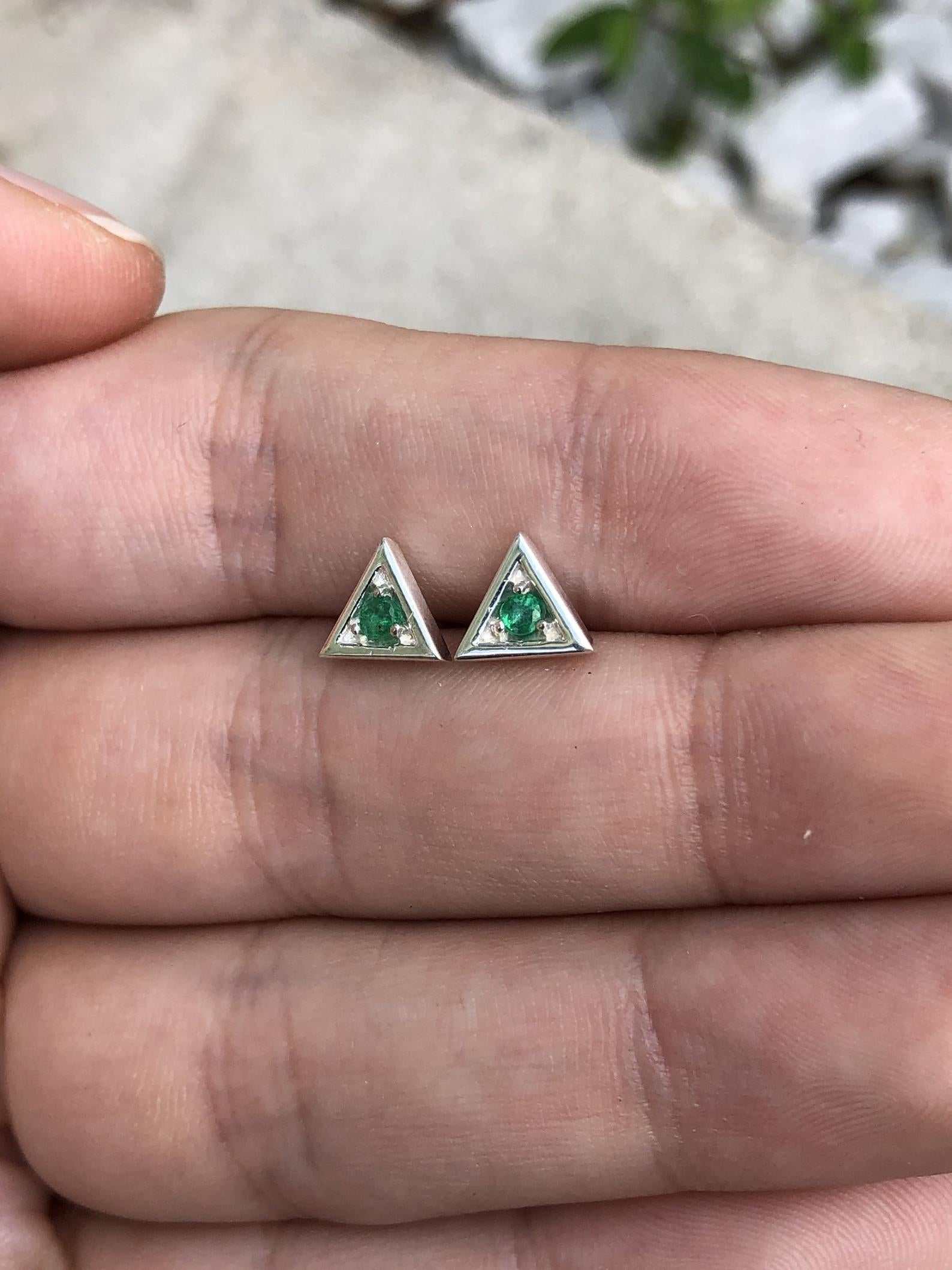 Triangle Shape Round Emerald Stud Silver Earrings Round Brilliant Cut - Image 2