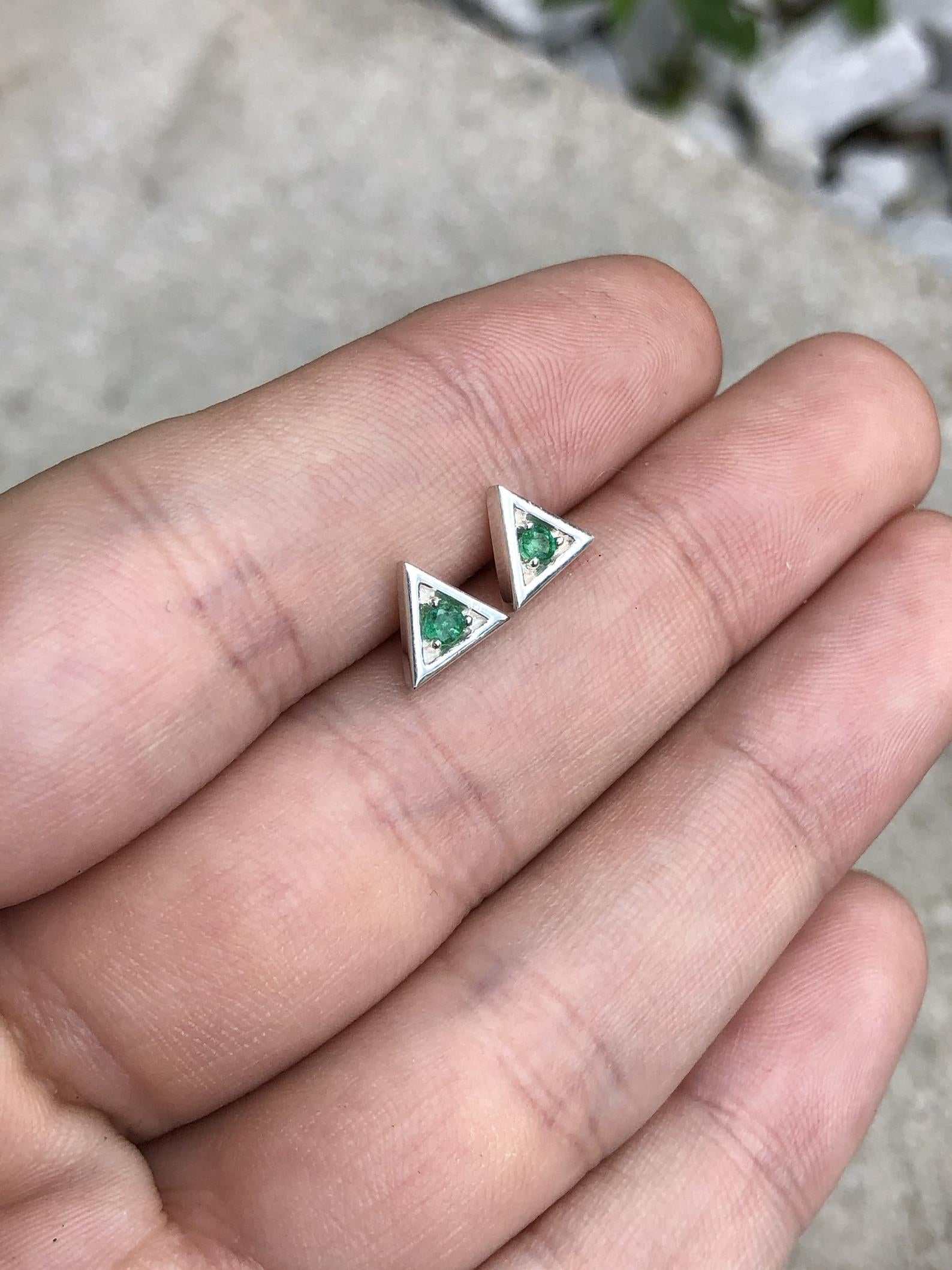 Triangle Shape Round Emerald Stud Silver Earrings Round Brilliant Cut - Image 4